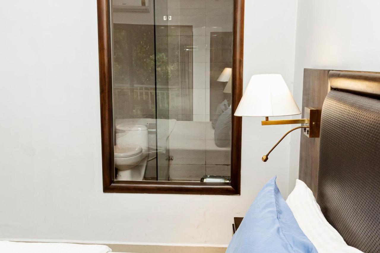 Fourteen Pods By The Sea Hotel Morjim Bagian luar foto
